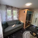 La Prestige Avec Sauna Netflix Jardin