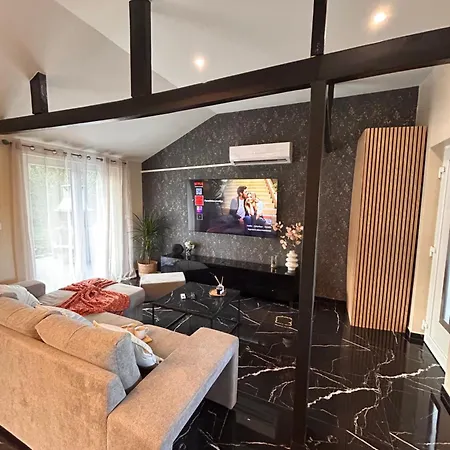 La Prestige Avec Sauna Netflix Jardin Champigneulles