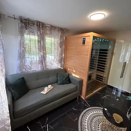 La Prestige Avec Sauna Netflix Jardin
